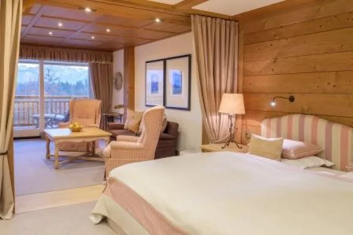 Neues Kapitel in der Hotelgeschichte Bild: Neues Kapitel in der Hotelgeschichte