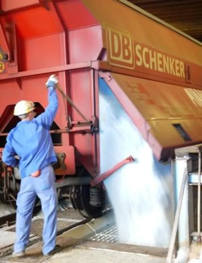 Salzanlieferung am Vinnolit-Standort Gendorf (Foto: Vinnolit)