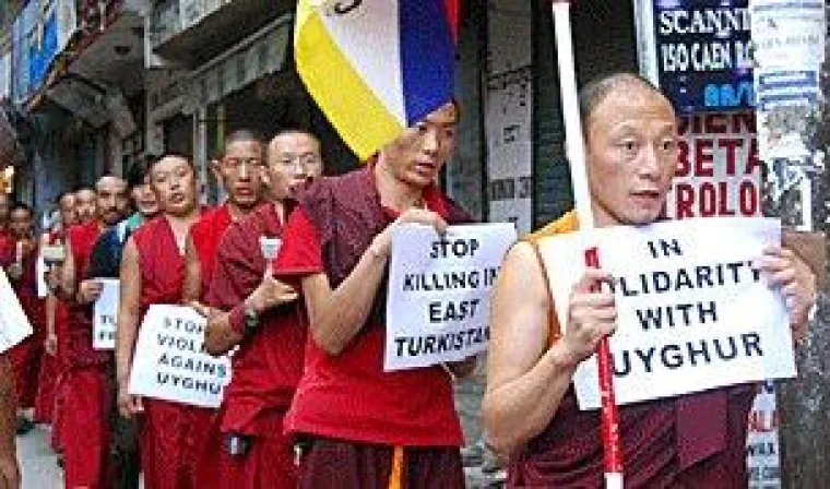 Bild: Exiltibeter verleihen ihrer Solidarität mit dem Aufstand der Uiguren Ausdruck