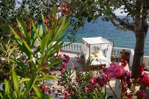 Im Paradies der Farben - Frühlingserwachen im griechischen Danai Beach Resort & Villas Bild: Im Paradies der Farben - Frühlingserwachen im griechischen Danai Beach Resort & Villas