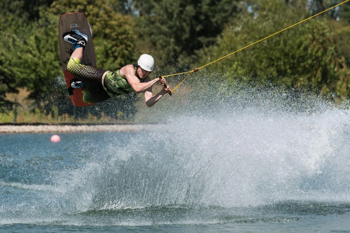 Wakeboarder kurz nach der Einsteigerstunde