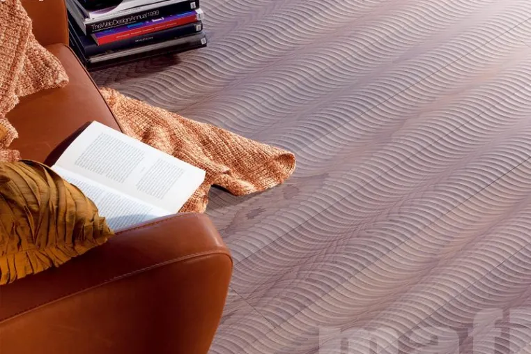 Bild: Innovativ - Mafi präsentiert 3-D-Massageboden