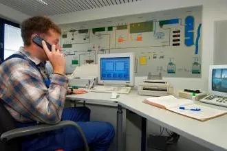 Bild: Personensicherungssystem von Funkwerk bei Siemens im Einsatz