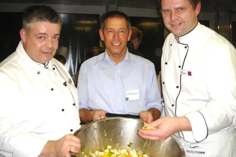Bild: Gemeinsames Kochen mit Profis: ein verbindendes Erlebnis im Mercure Hotel Garmisch-Partenkirchen