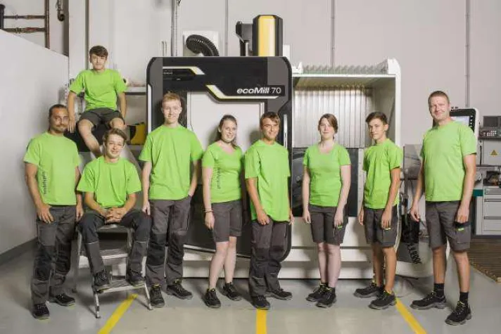 Sieben neue Lehrlinge bei 1zu1 Prototypen Bild: Sieben neue Lehrlinge bei 1zu1 Prototypen