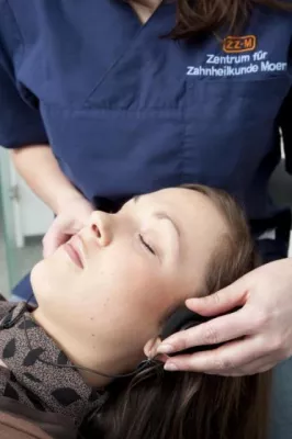 Bild: Zahnärztliche Hypnose - alternative Behandlungsmethode kommt gut an