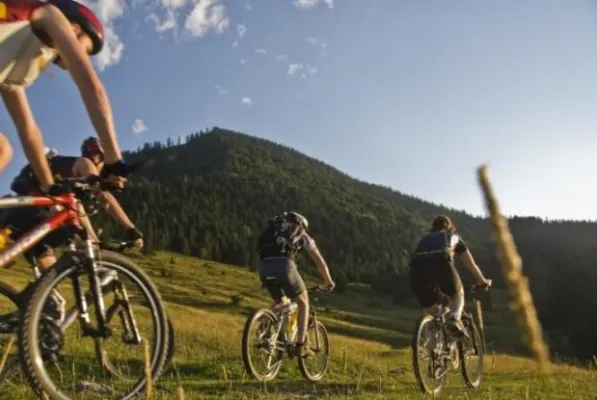 Bild: Fitness-Tage im Klosterhotel Marienhöh - Mountenbiken, Nordic Walking und Yoga im Hunsrück