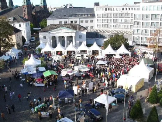 Familientag der erneuerbaren Energien hinterlässt zufriedene Gesichter Bild: Familientag der erneuerbaren Energien hinterlässt zufriedene Gesichter