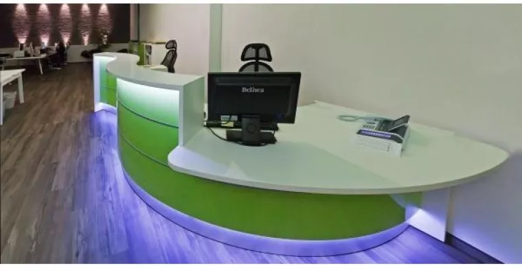 Bild: Empfangstheken mal bunt - Farbe im Büro ist mehr als nur "Stimmungsmache"