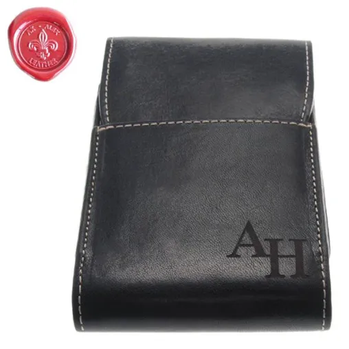 Handytaschen der Kollektion AX-ALEX für Iphone 4 mit persönlichem Monogramm Bild: Handytaschen der Kollektion AX-ALEX für Iphone 4 mit persönlichem Monogramm