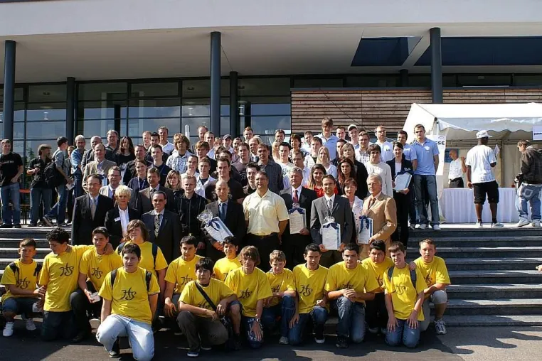 Preisträger bei Eröffnung der IHK-Bildungsmesse geehrt - Starke Beiträge beim Initiativpreis Ausbildung 2008 Bild: Preisträger bei Eröffnung der IHK-Bildungsmesse geehrt - Starke Beiträge beim Initiativpreis Ausbildung 2008