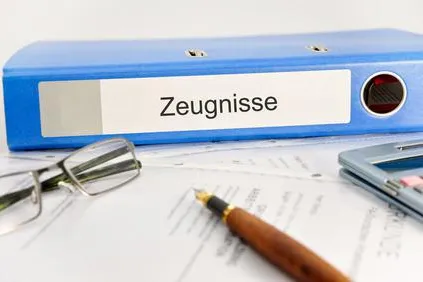 Karrierefalle: Arbeitszeugnis Bild: Karrierefalle: Arbeitszeugnis