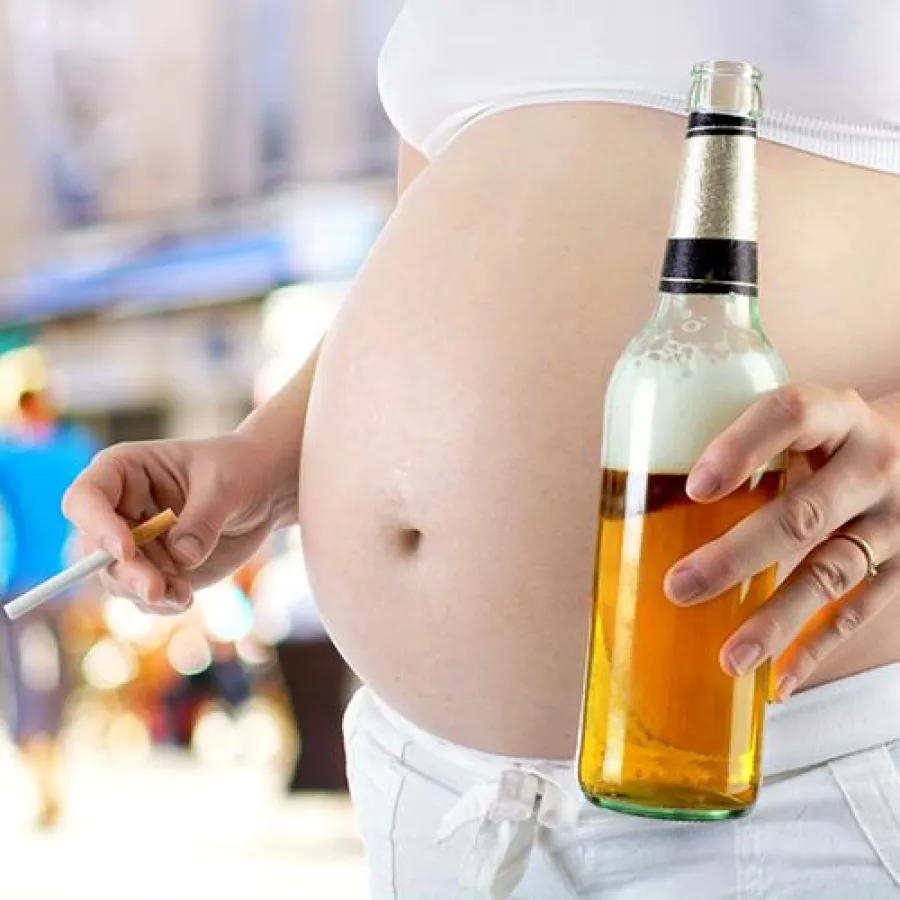 40% der Schwangeren rauchen weiter. babyclub.de