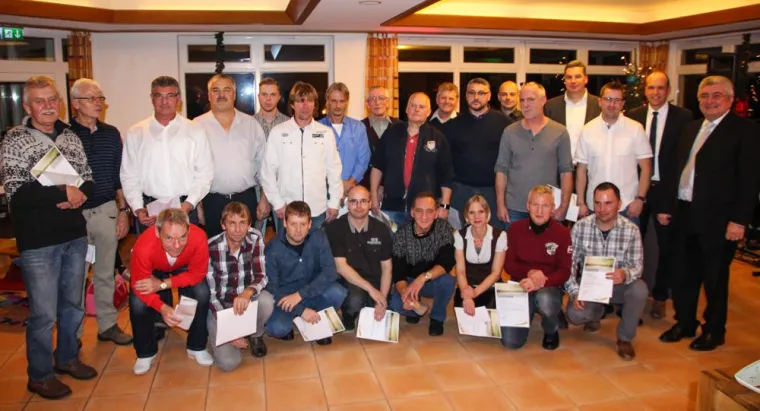 Bild: Jubilare und unfallfreie Fahrer: Schuon zeichnet Mitarbeiter aus