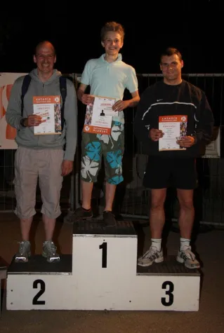 Bild: Vierzehnjähriger Junge gewinnt Catania Benefizlauf zugunsten traumatisierter Kinder