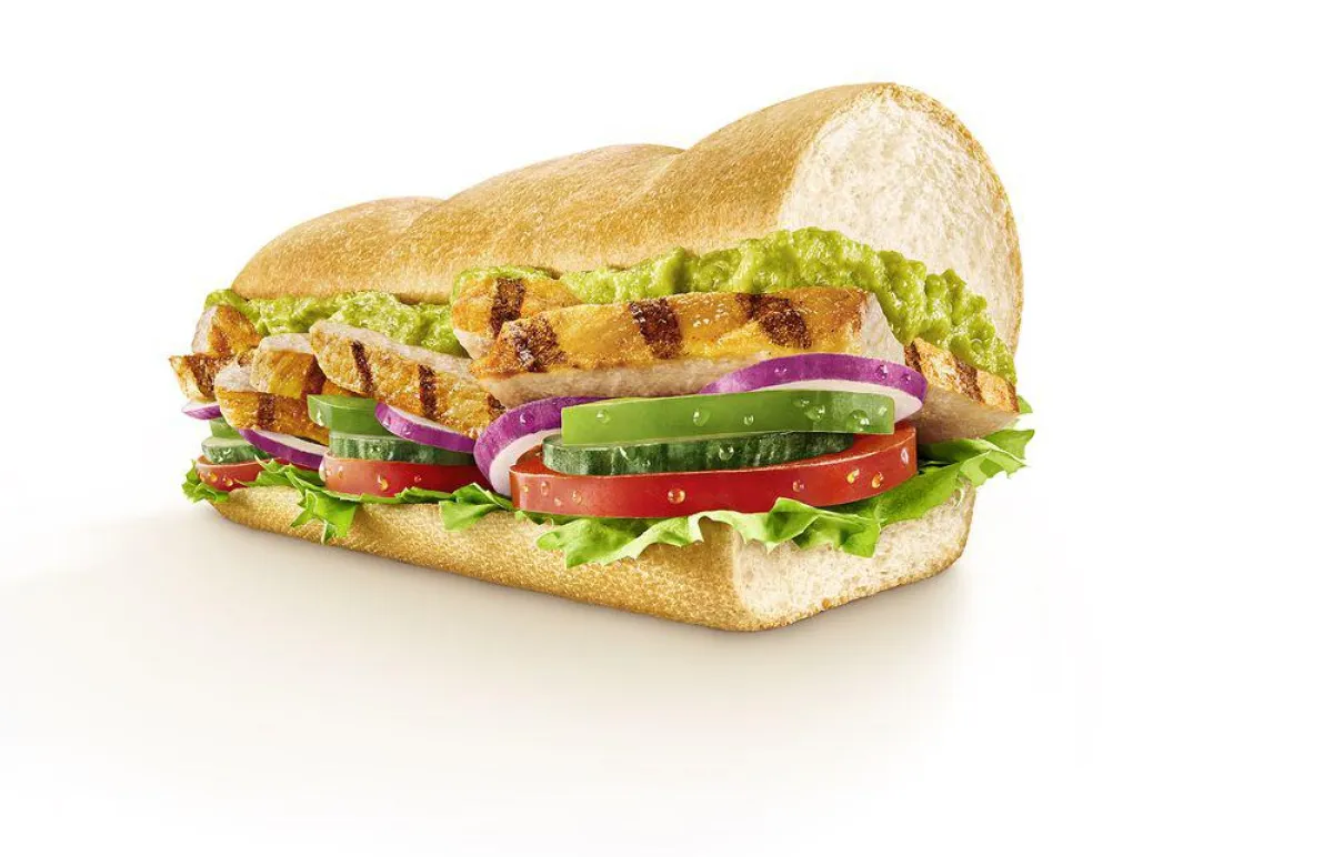 Diesen Sommer bei Subway: Avocado auf alle Subs, Wraps und Salate (hier das Chicken Fajita)