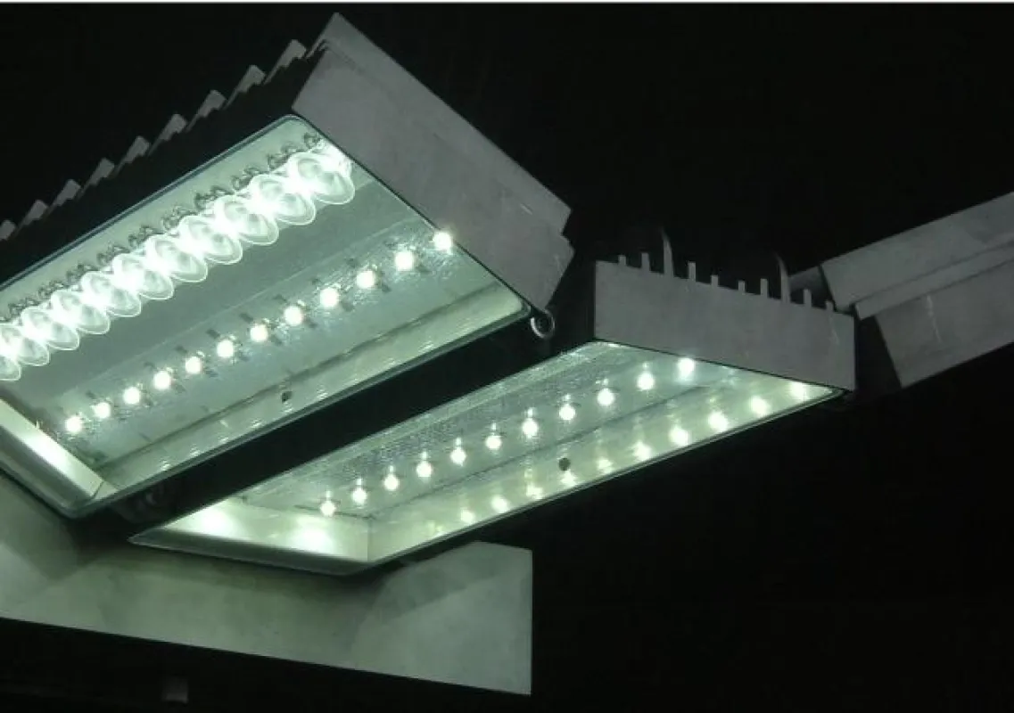 Die von HarzOptics GmbH und AUTEV AG entwickelte LED-Straßenlampe AuLED