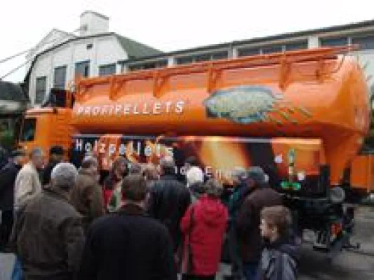 Bild: Holzpellets: 45 % günstiger und 10.000,- € Förderung