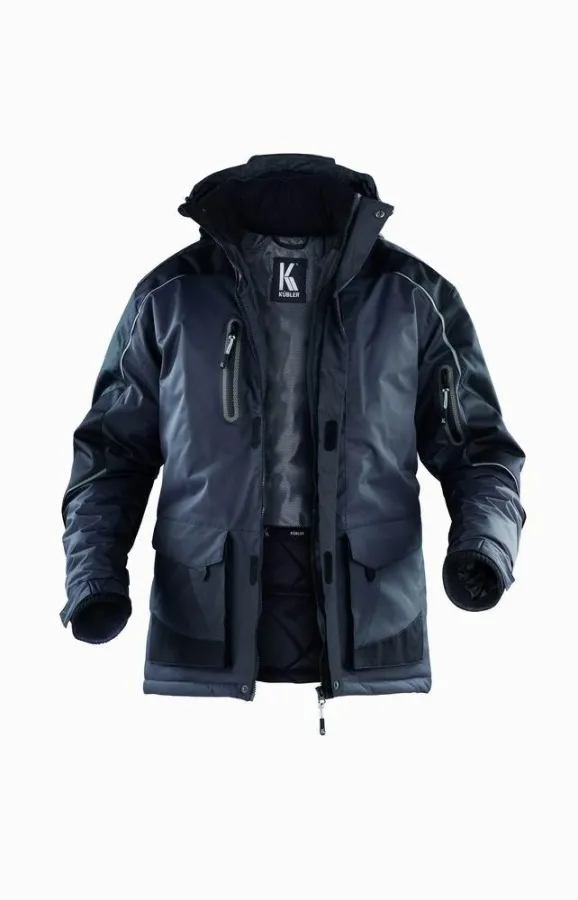 Zertifizierte Wetter-Workwear für extreme Einsatzbedingungen. Pressefoto: Kübler