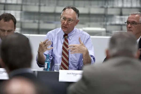 Global Citizen Award-Preisträger 2010 Jack Dangermond auf der INTERGEO in Köln Bild: Global Citizen Award-Preisträger 2010 Jack Dangermond auf der INTERGEO in Köln