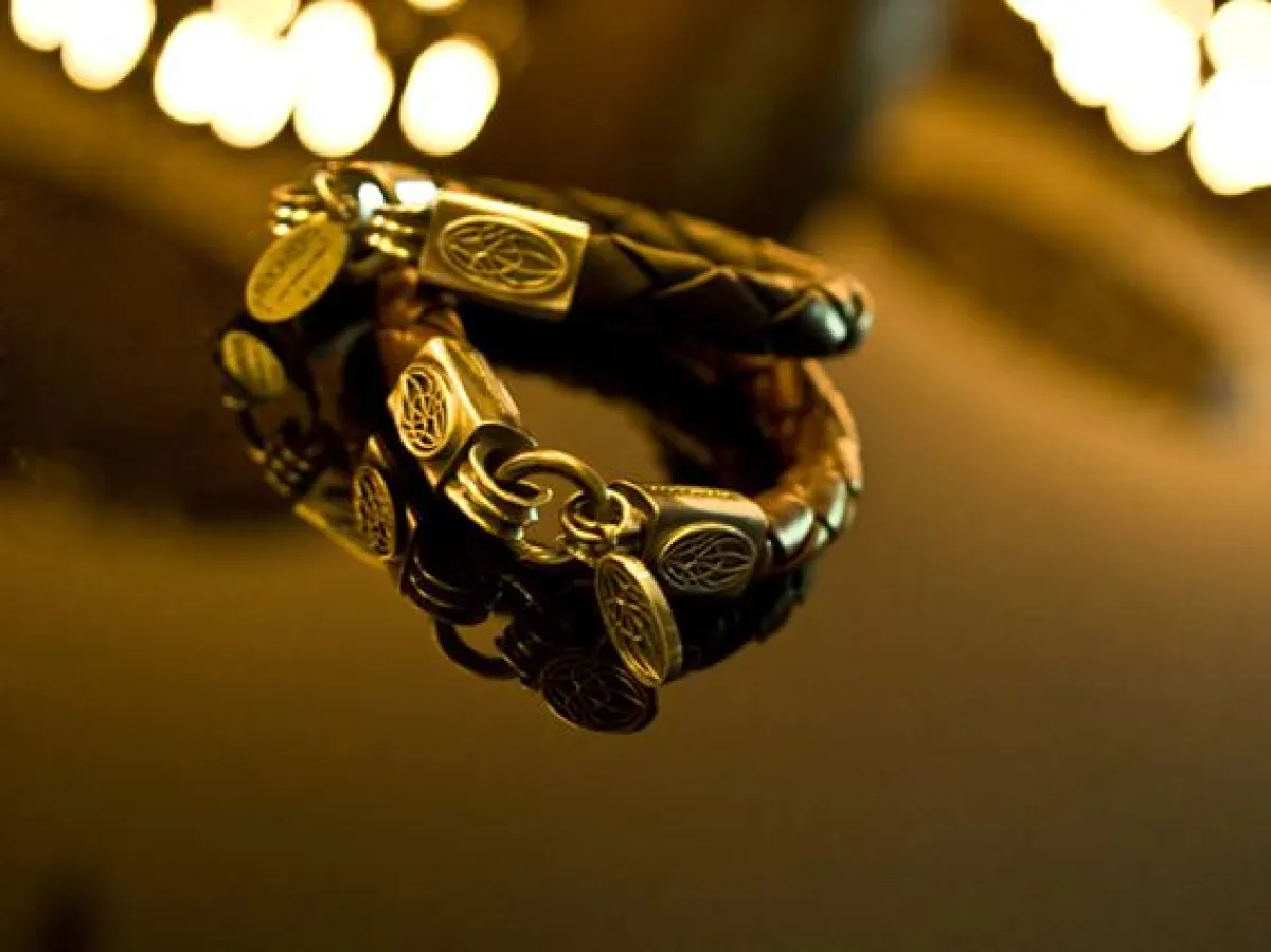 Lederarmband aus der ROOMERS by MANDELKERN Kollektion