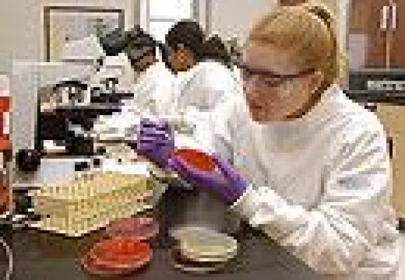 Bild: Fachtagung: Die Harmonisierung von EP, USP und JP - Konsequenzen für die mikrobiologische Qualitätskontrolle