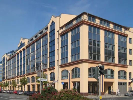 Bild: Bürofläche Frankfurt: Unternehmensberatung “alseda GmbH“ mietet über AENGEVELT im “Main Michelangelo“