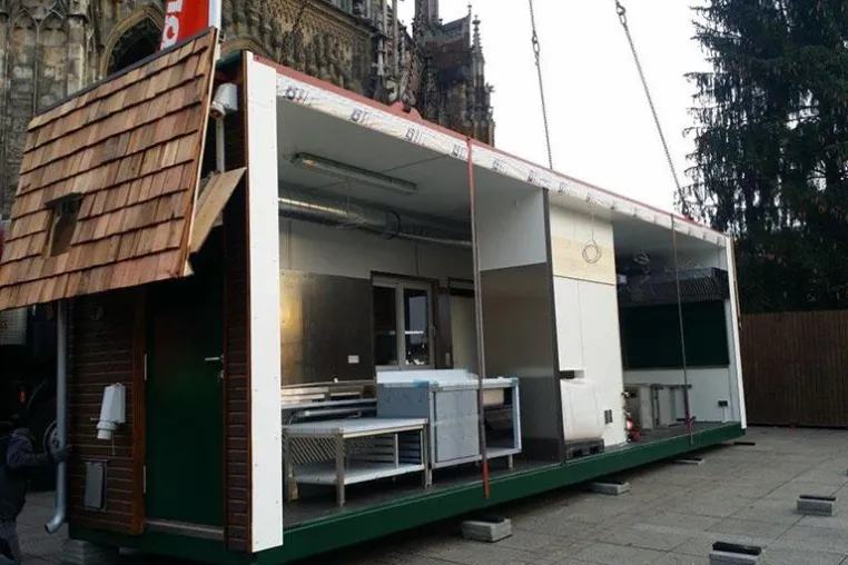 Bild: Heinkel Modulbau liefert mobilen Verkaufsstand für den Weihnachtsmarkt in Ulm