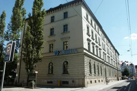 Bild: Real I.S. AG stellt um auf RELion - In Time – In Budget