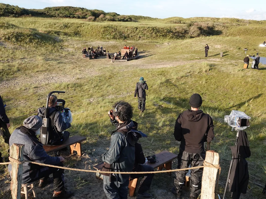 Das Gericht mitten in den Dünen am Nordstrand von Norderney. (© Uwe Schneider)