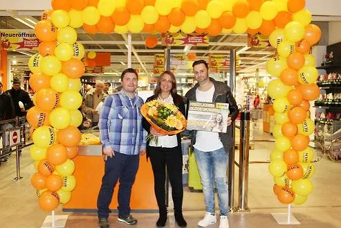 Glücksmomente bei Sconto SB – Der Möbelmarkt GmbH in Fürth Bild: Glücksmomente bei Sconto SB – Der Möbelmarkt GmbH in Fürth