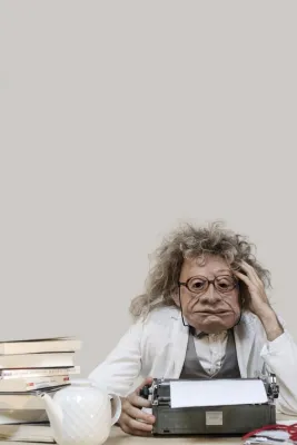 Bild: Familie Flöz präsentiert die Uraufführung von Dr Nest in Berlin