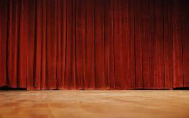 Bild: Mit einem Vorhang Herzklopfen zaubern: Hinhörer über Geräusche und Soundeffekte