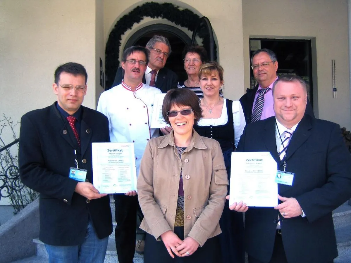 Freude bei allen Pilotprojekt-Beteiligten am erfolgreich durchgeführten Reiseleiter-Ausbildungsmodul