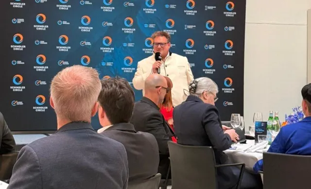 Bild: Bernhard Schindler: "Berlin, wir müssen reden"