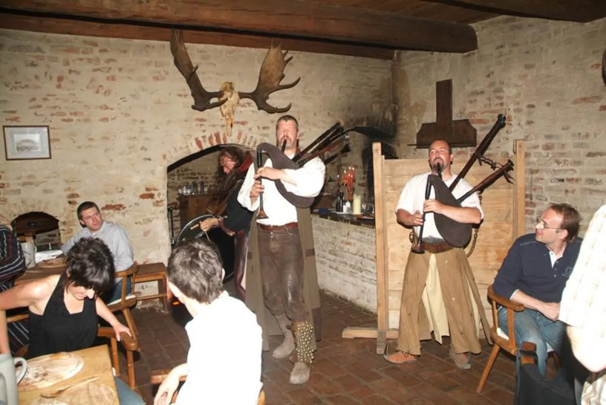 Stimmung ist garantiert mit mittelalterlicher Musik im authentischen Ambiente der Bräuwinkl Stuben des Wailtl in Dorfen.