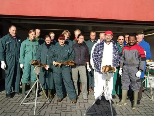 Bild: Funktionelle Klauenpflege - AVA Kurs für die Praxis mit besten Kritiken absolviert