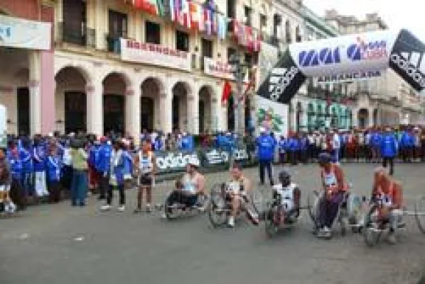 Bild: Marathon & mehr in Kuba erleben - Sonderreisen im November nach Havanna