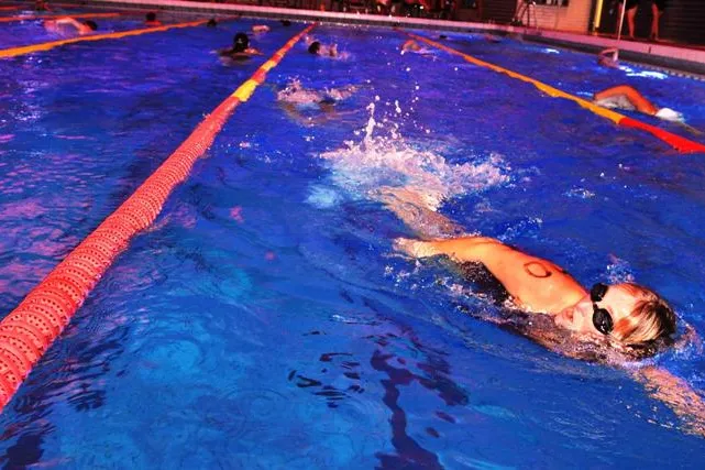 Rekord bei den Frauen beim Göppinger 24h-Schwimmen Bild: Rekord bei den Frauen beim Göppinger 24h-Schwimmen