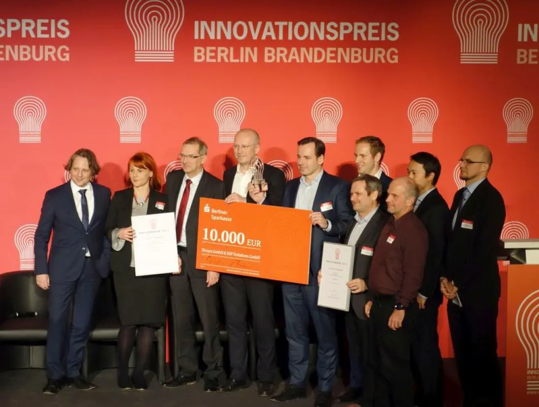 IHP Solutions und Sicoya bei der Preisübergabe durch die Berliner Sparkasse. (© IHP 2017)