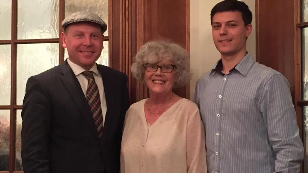 Stellv. Manfred Krönauer, Beisitzerin Monika Iffinger, Vors. Lorenz Pitum (v.l.n.r.).