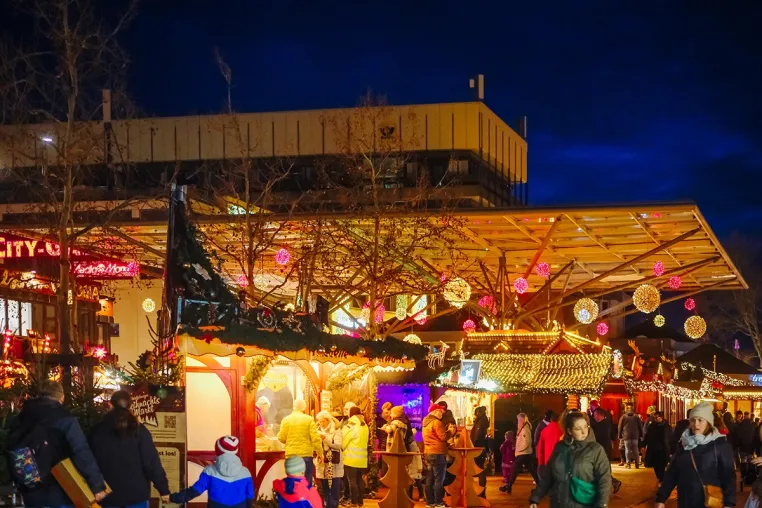 Bild: Wolfsburger Weihnachtsmarkt 2025 begeistert