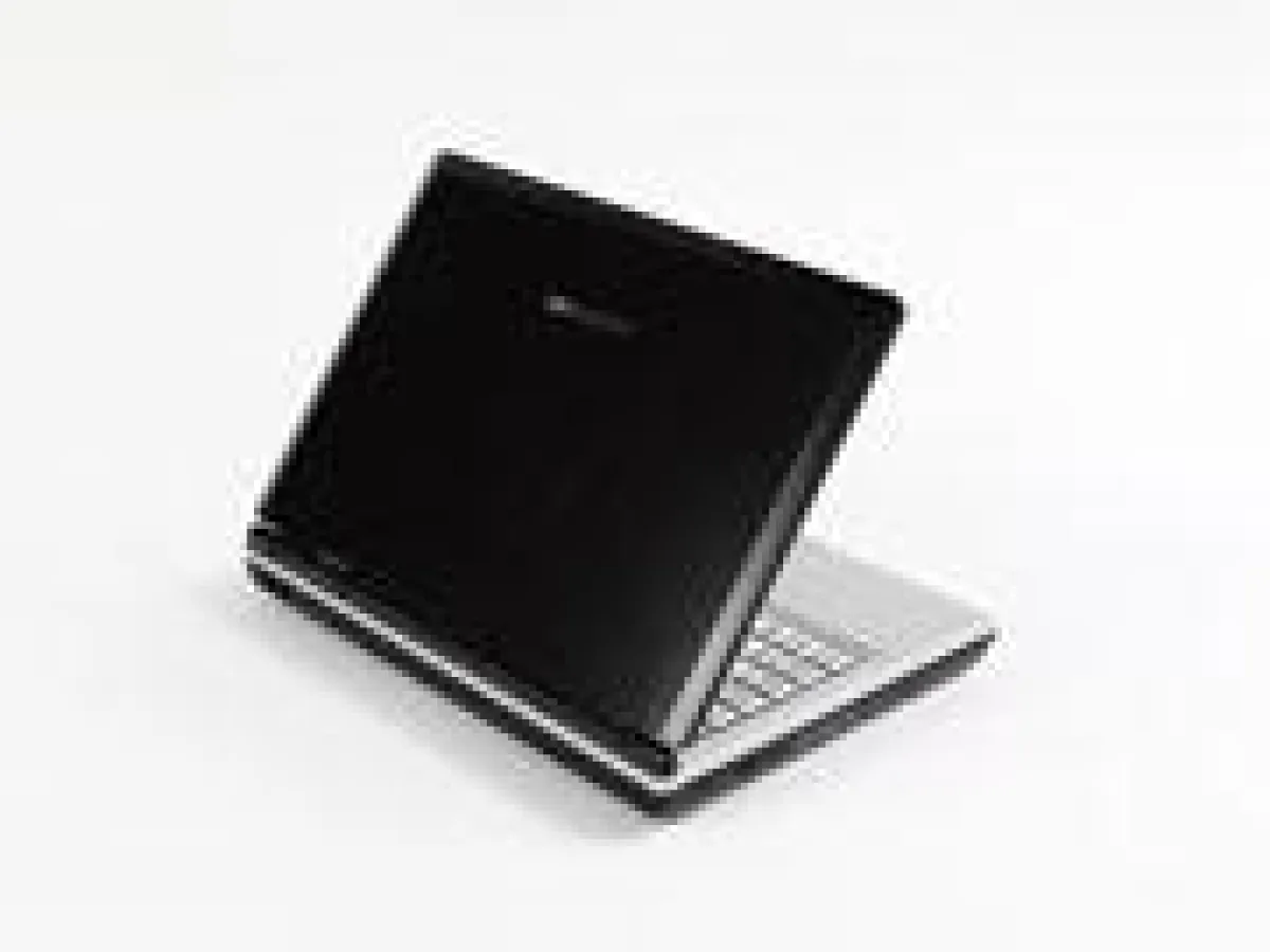 Klein, schwarz und handlich: das Averatec 2460