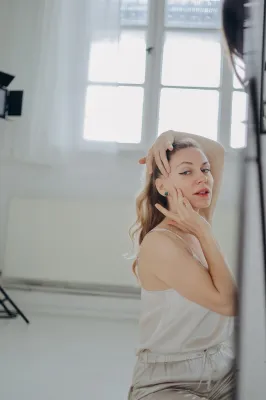 ENTHÜLLUNG DES BEAUTYGYMCLUBS: Wo die Schönheit des Alterns zur Leidenschaft wird Bild: ENTHÜLLUNG DES BEAUTYGYMCLUBS: Wo die Schönheit des Alterns zur Leidenschaft wird