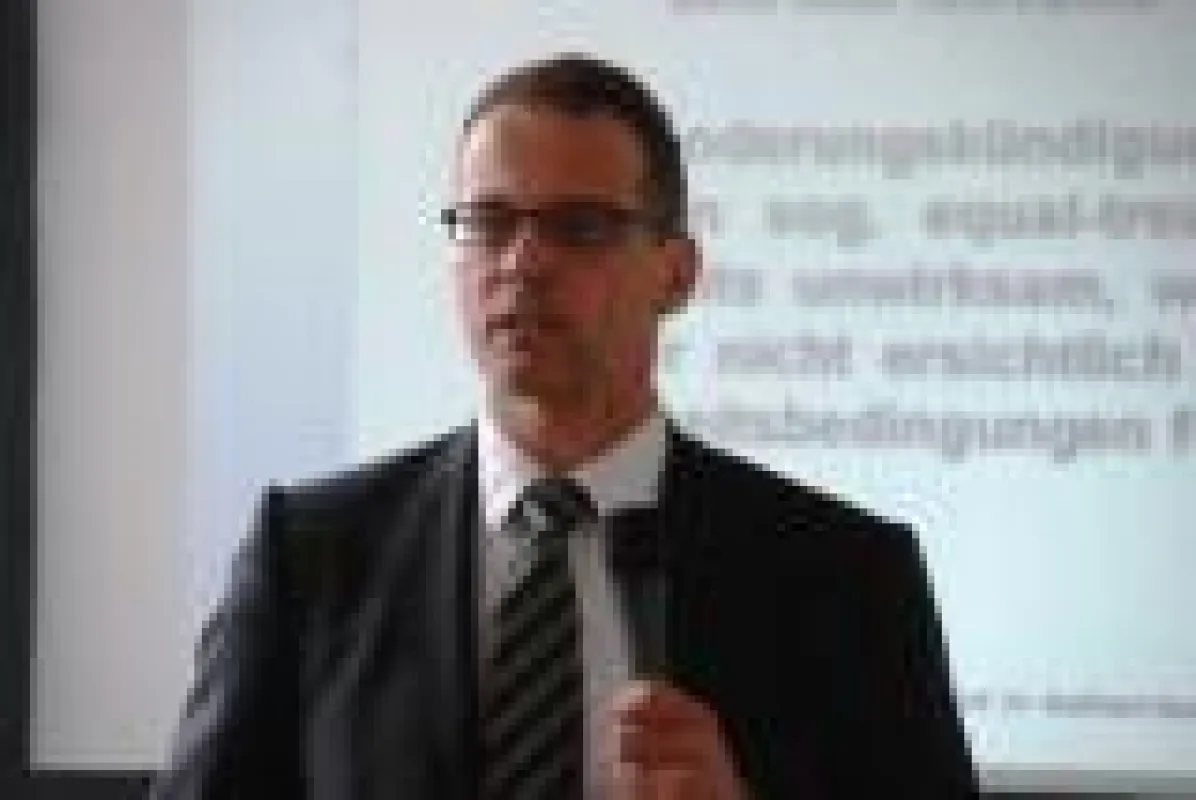 Prof. Burkhard Boemke auf der Fachmesse ZEITarbeit in Ulm - Foto:K-media