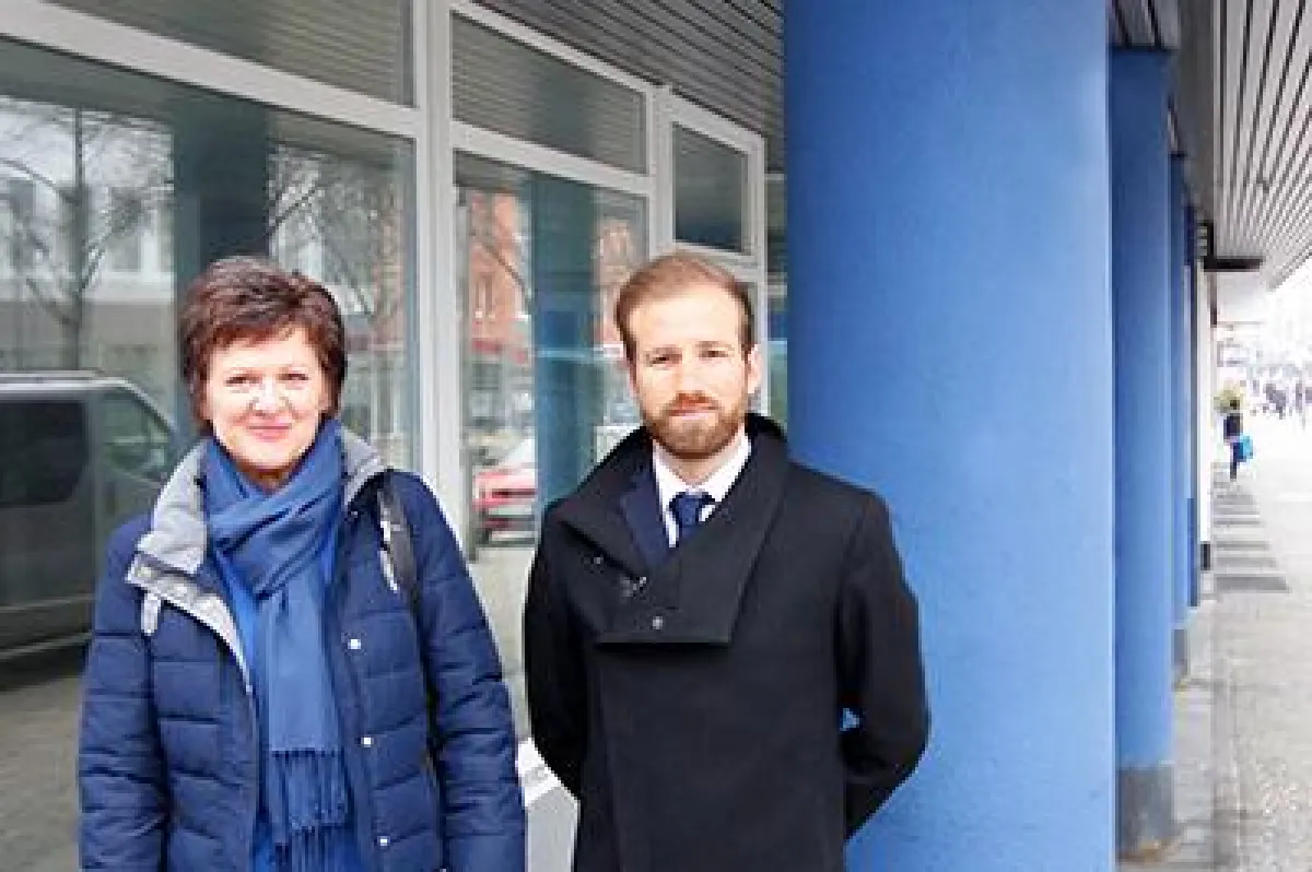 V.l.n.r: Bettina Bellscheidt (Geschäftsführerin Leiting GmbH), Christopher Pass (Consultant, RUHRWE