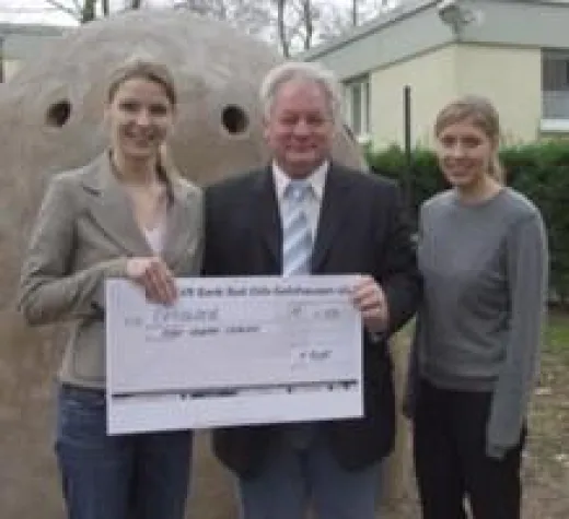 Bild: Engel AG spendet an Albert-Schweitzer-Kinderdorf Hanau