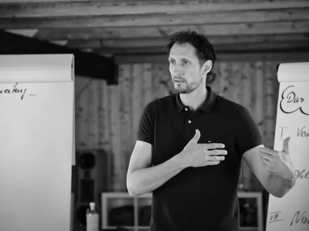 Bild: Deeskalation beginnt im Kopf - Wenn Du Konflikte meidest, beginnst Du einen Krieg mit Dir selbst!