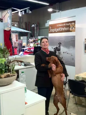Neue Mitglieder auf der "Jagd & Hund" gewonnen - Erfolgreicher erster Messeauftritt Bild: Neue Mitglieder auf der "Jagd & Hund" gewonnen - Erfolgreicher erster Messeauftritt