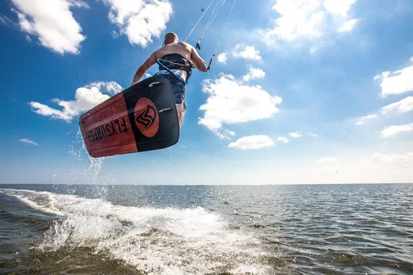 Bild: Kitesurfen lernen auf Djerba